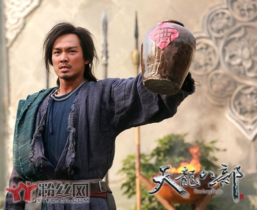 钟汉良版阿朱阿紫扮演者 钟汉良一触即发剧情替身配音