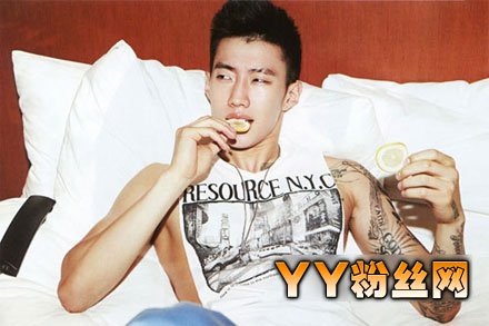 朴宰范为什么退出2PM真实原因 朴宰范女友是谁和宋茜接吻照片