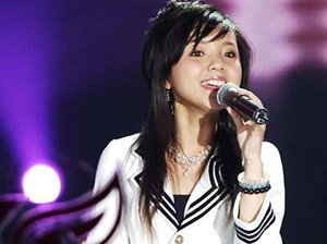 超级女声有个叫什么蕾 超级女声阳蕾资料和近况