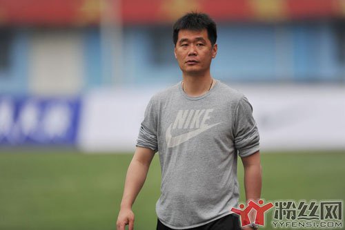 李霄鹏鲁能新消息及个人资料 李霄鹏儿子李蔚琪是谁+简介
