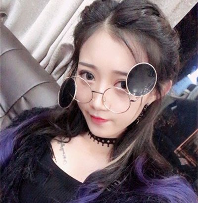 快手小伊伊整容前照片 快手小伊伊有那些黑历史