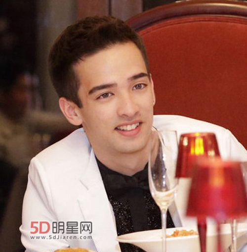 韦唯三个儿子照片 韦唯儿子个人资料