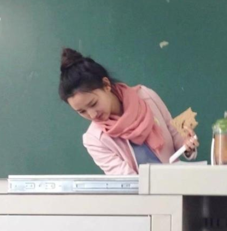 四川美女教师长的像刘诗诗走红