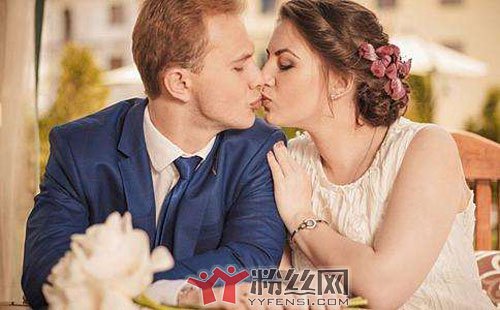 想碰摸你且爱你的男人显得污吗 一般会摸你哪里身体表现又哪些