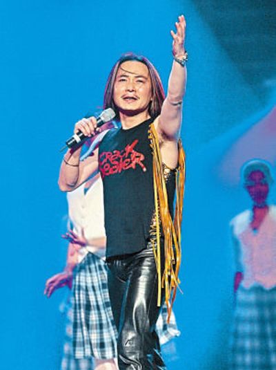 梨花又开放的原唱是谁 歌手周峰资料揭秘