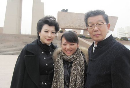 车晓彤现任妻子何洁是谁 何洁的资料和照片