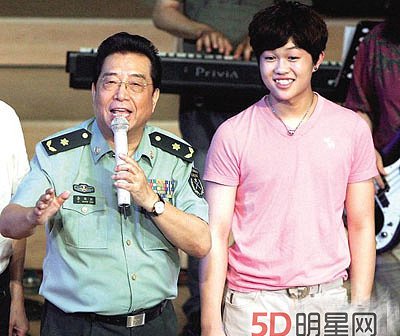 李双江多大生的李天一 李天一是李双江亲生儿子