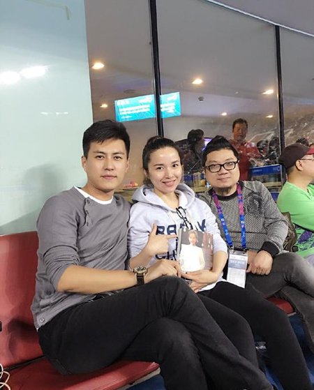靳东的老婆李佳照片 靳东李佳的爱情和婚姻