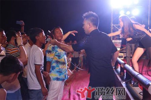 黄家驹医院昏迷照片 黄家驹对黄家强有多好?打过他吗