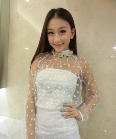 李璐个人资料照片 李璐和李思牵手