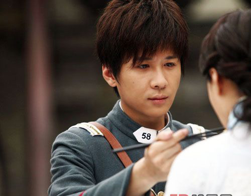 烽火佳人吴谨言吻戏 李智楠吴谨言吻戏