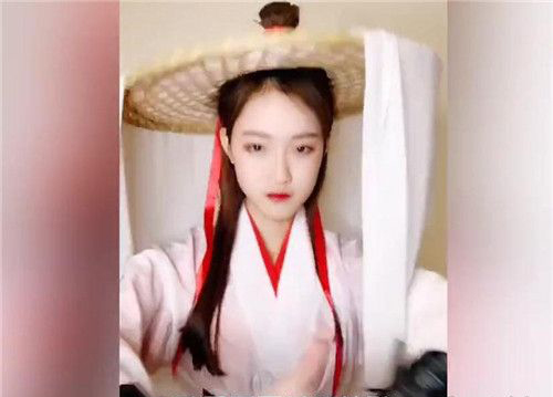 离人愁是作者送给谁的 离人愁歌词含义
