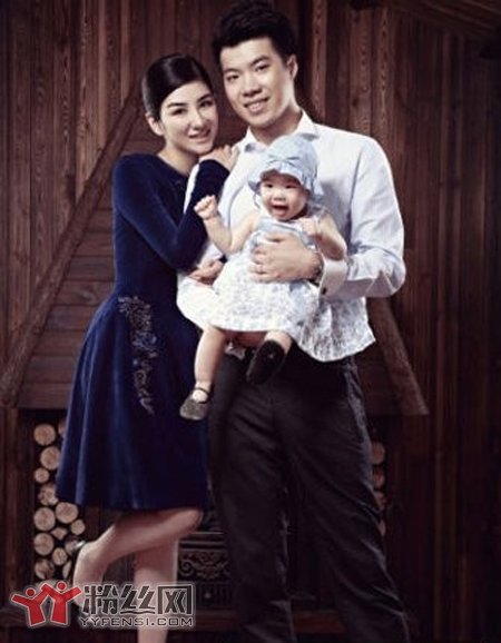 黄毅清和黄奕结婚照/结婚时间 黄毅清与黄奕讲和