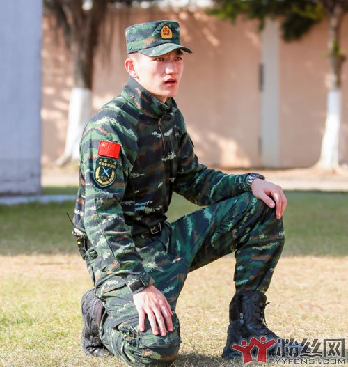 张馨予何捷怎么认识的差几岁 规规矩矩去做军嫂吧不要再炒作了