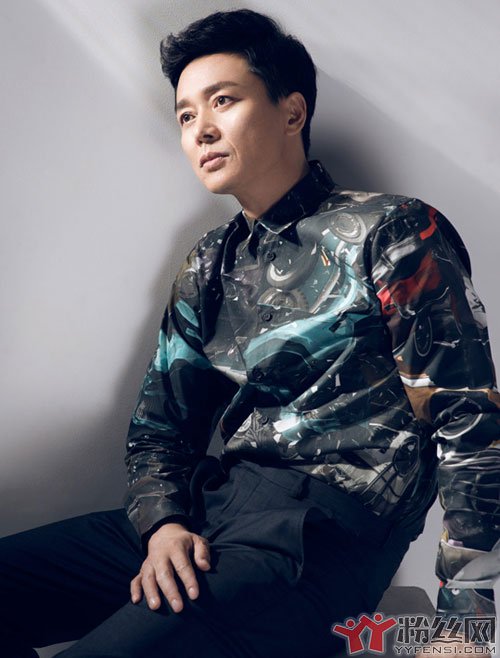 刘奕君儿子叫什么 儿子下巴尖的不自然没有爸爸帅
