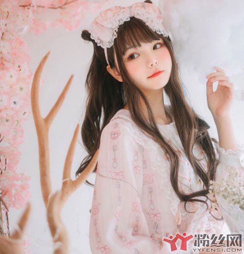 双笙本人的真正照片 双笙的歌声有种净化心灵的感觉