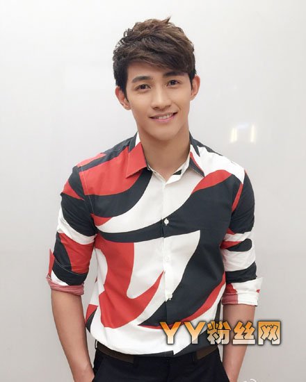 李子峰现任女友是谁酷似张柏芝 李子峰为什么和吴昕分手原因