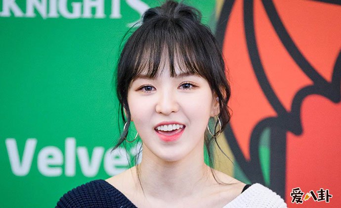 wendy坠台受伤