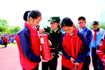 “穿越火线”后,千名师生不心慌
