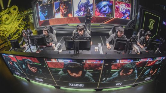 英雄联盟顶尖战队主场落户北京，“RNG”再成行业焦点
