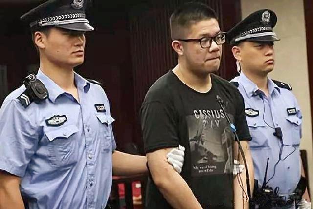 梦幻西游富二代为女主播豪掷数亿，用豪车诈骗秦奋，今锒铛入狱！