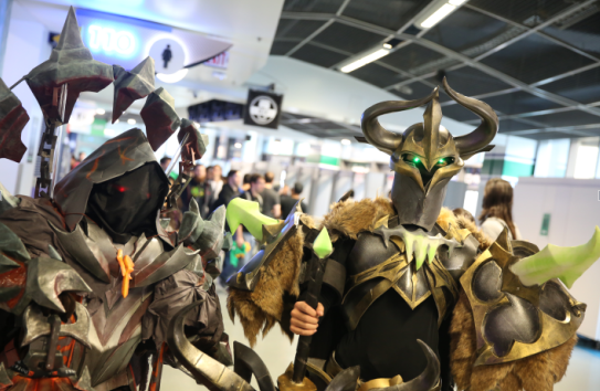 DOTA2 Ti8Cosplay大赛唯一的中国COSer，只身万里拿下第五名